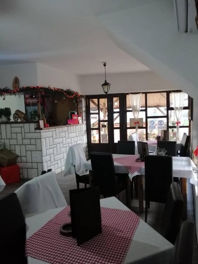Restoran,,Vuk,, Trsic Bed & Breakfast エクステリア 写真
