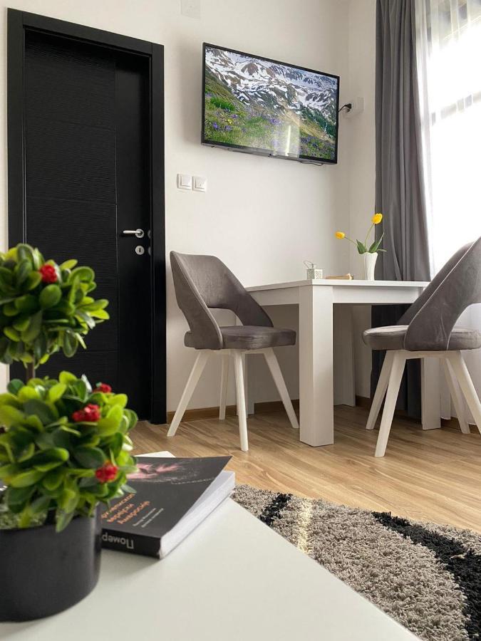 Restoran,,Vuk,, Trsic Bed & Breakfast エクステリア 写真