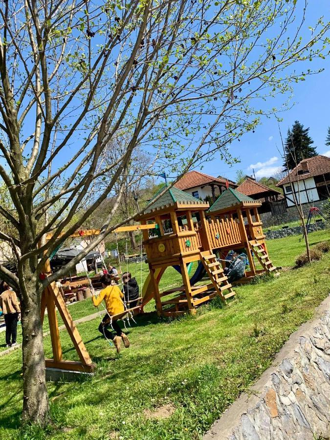 Restoran,,Vuk,, Trsic Bed & Breakfast エクステリア 写真