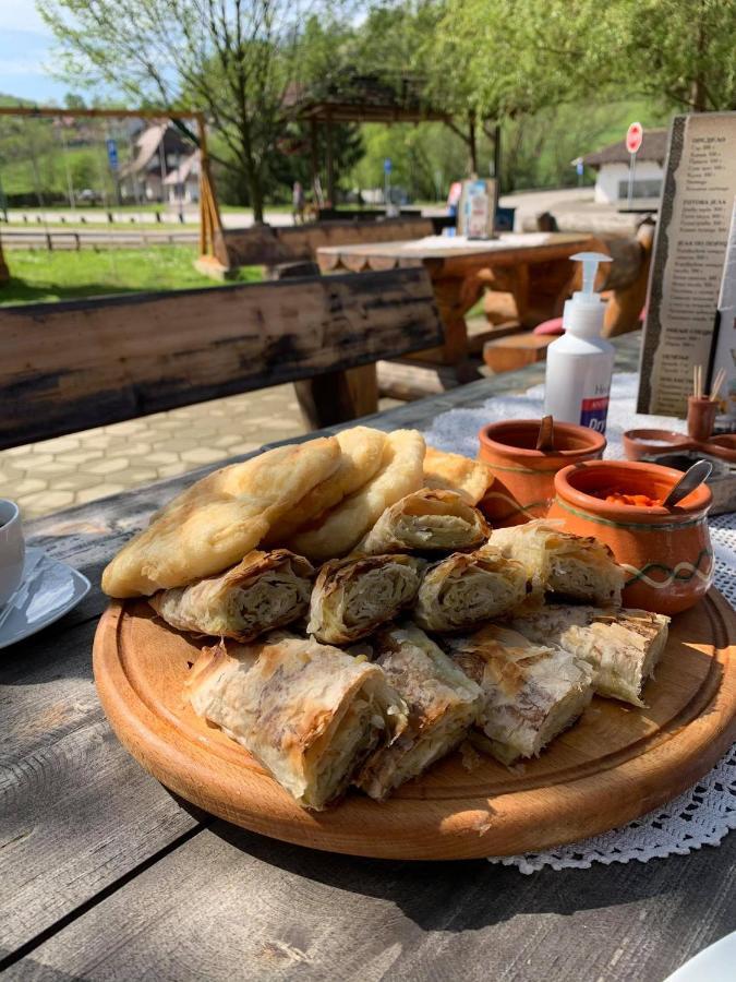 Restoran,,Vuk,, Trsic Bed & Breakfast エクステリア 写真